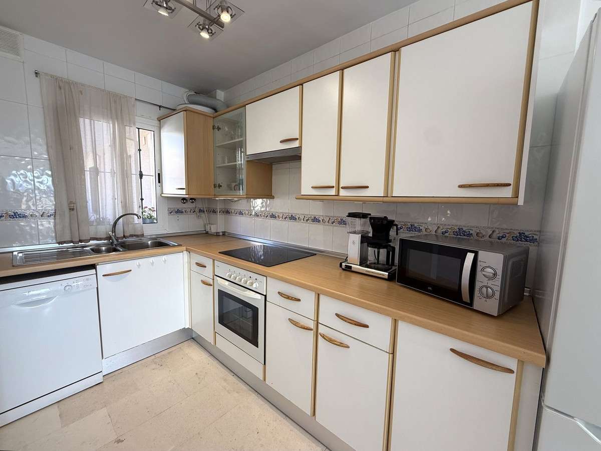 3 Bed Apartment for sale in Benalmadena Costa Costa Del Sol, Málaga, Spain