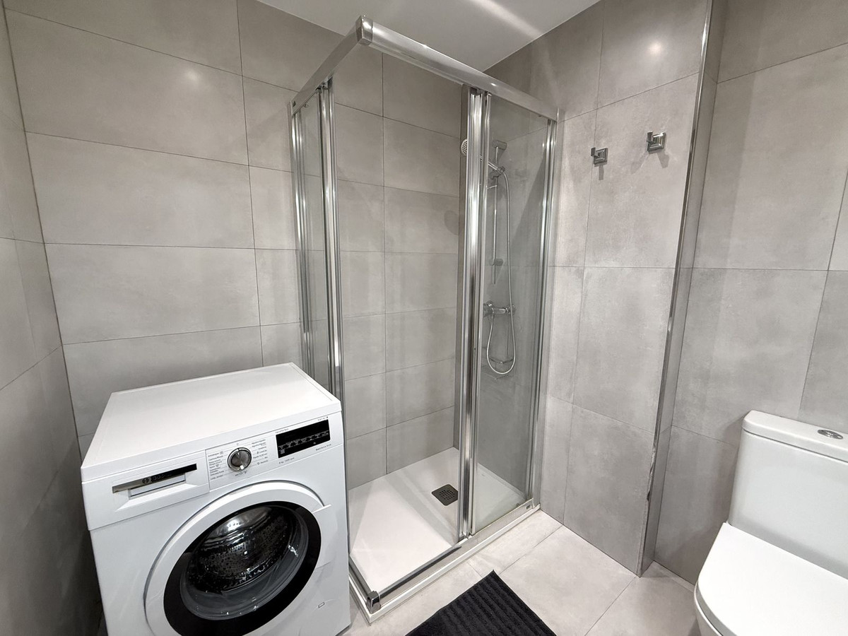 3 Bed Apartment for sale in Benalmadena Costa Costa Del Sol, Málaga, Spain