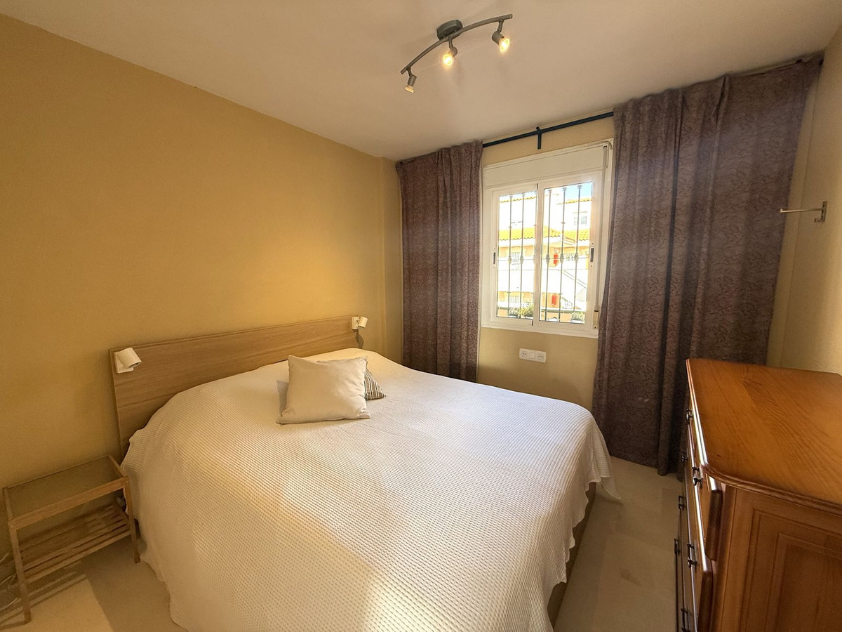 3 Bed Apartment for sale in Benalmadena Costa Costa Del Sol, Málaga, Spain