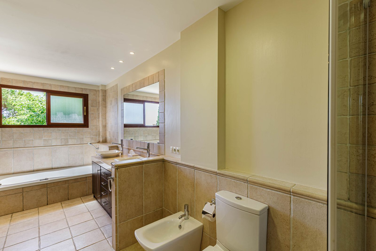 5 Bed Townhouse for sale in Los Arqueros Costa Del Sol, Málaga, Spain