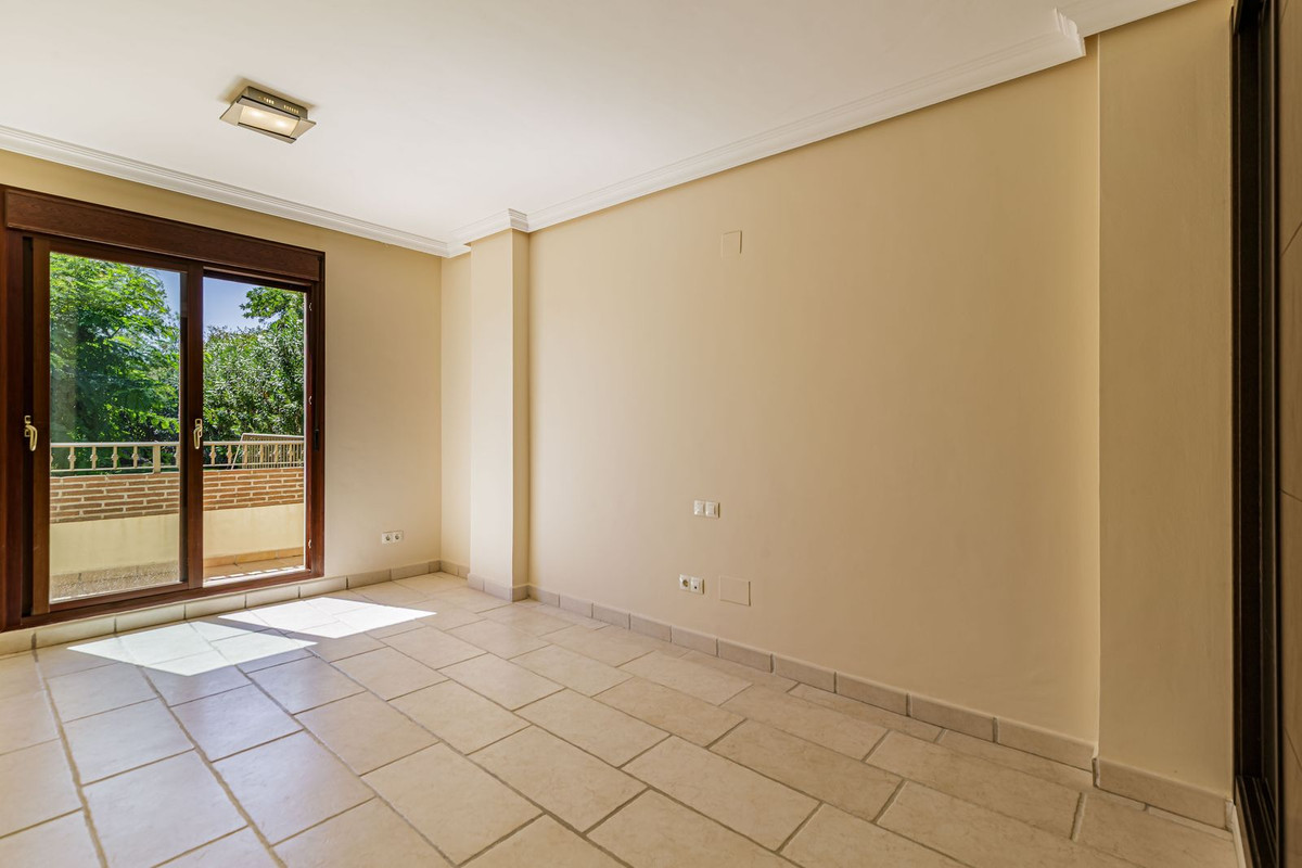 5 Bed Townhouse for sale in Los Arqueros Costa Del Sol, Málaga, Spain