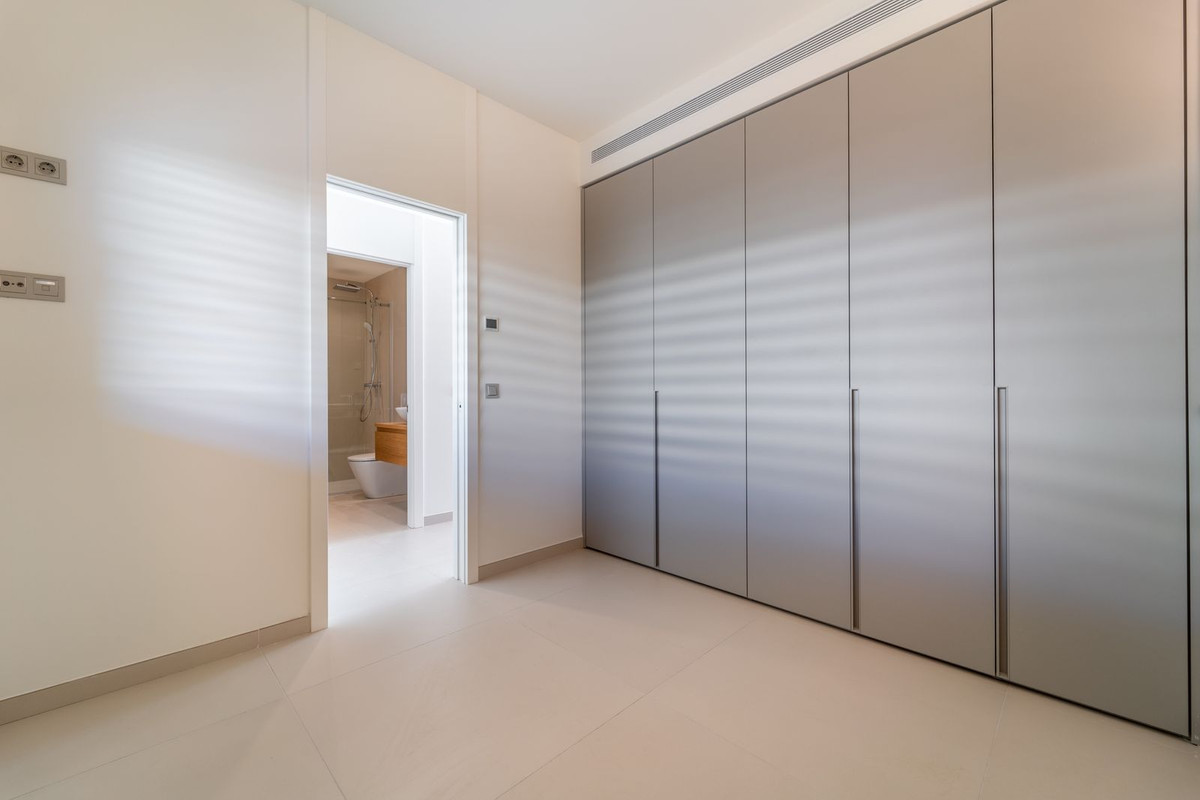 2 Bed Apartment for sale in Higueron Costa Del Sol, Málaga, Spain