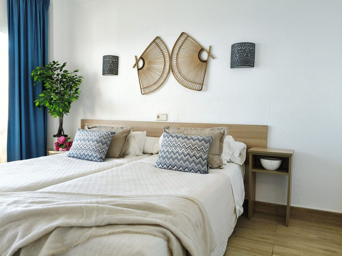 1 Bed Apartment for sale in Fuengirola Costa Del Sol, Málaga, Spain