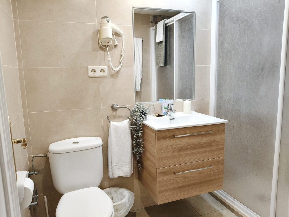 1 Bed Apartment for sale in Fuengirola Costa Del Sol, Málaga, Spain