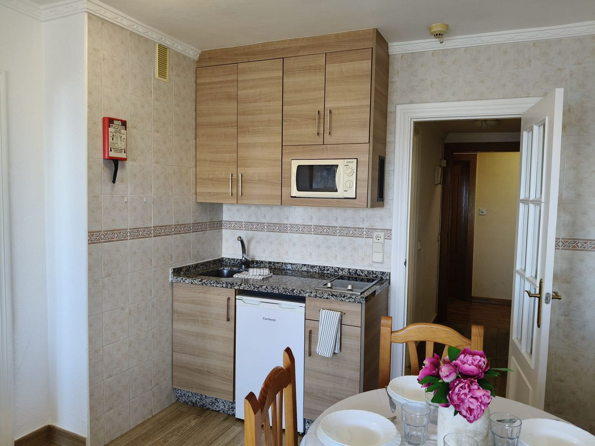 1 Bed Apartment for sale in Fuengirola Costa Del Sol, Málaga, Spain
