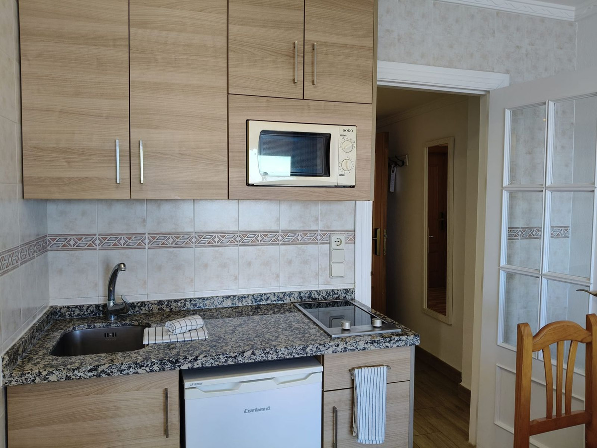 1 Bed Apartment for sale in Fuengirola Costa Del Sol, Málaga, Spain