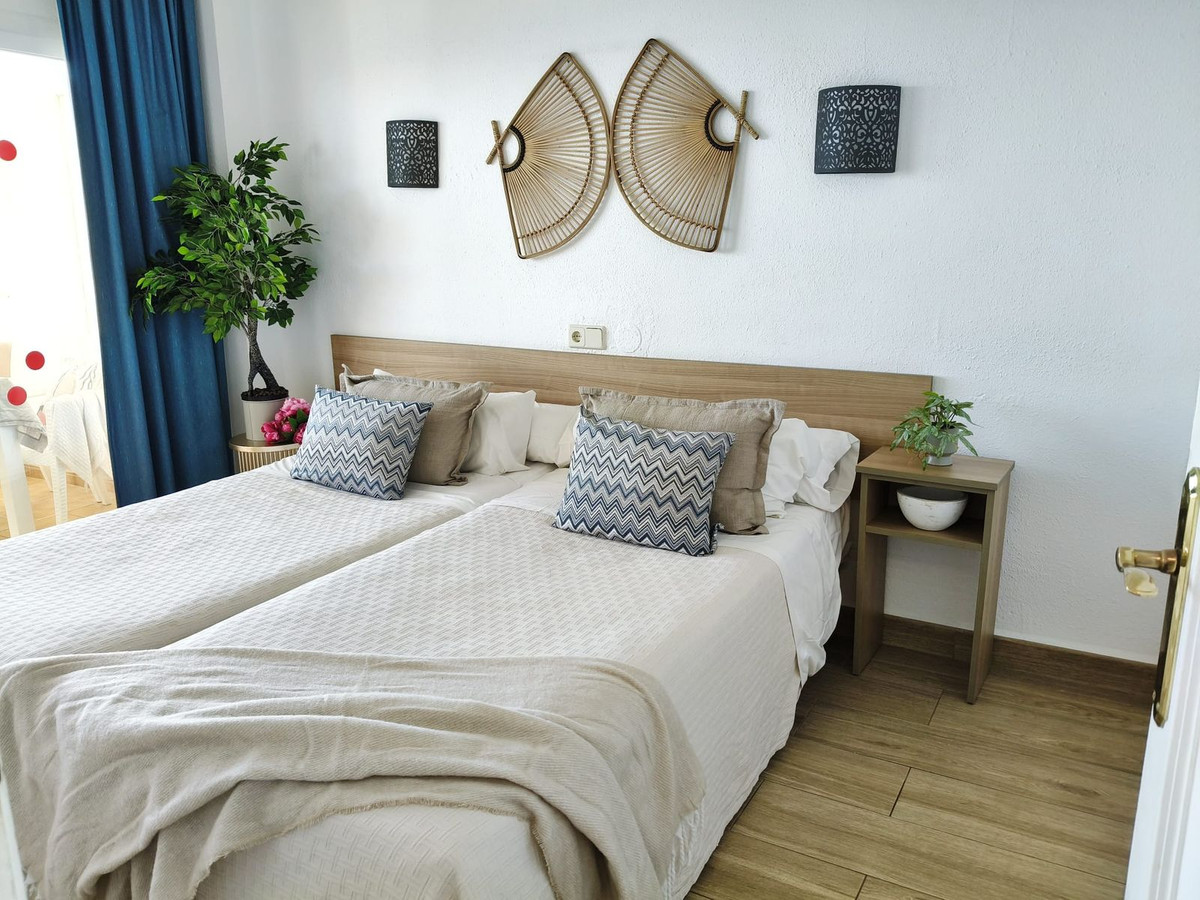 1 Bed Apartment for sale in Fuengirola Costa Del Sol, Málaga, Spain
