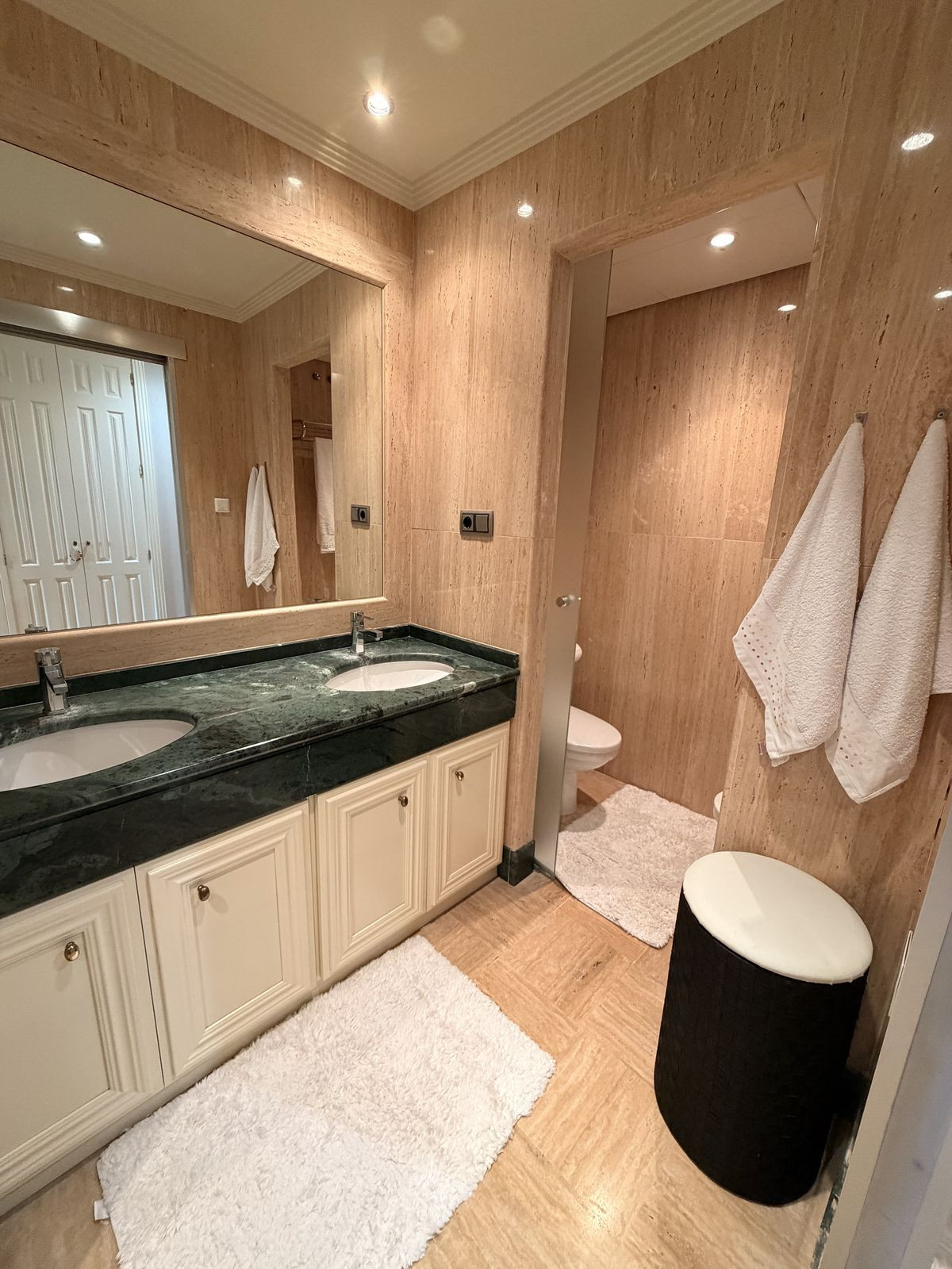 2 Bed Apartment for sale in Sierra Blanca Costa Del Sol, Málaga, Spain
