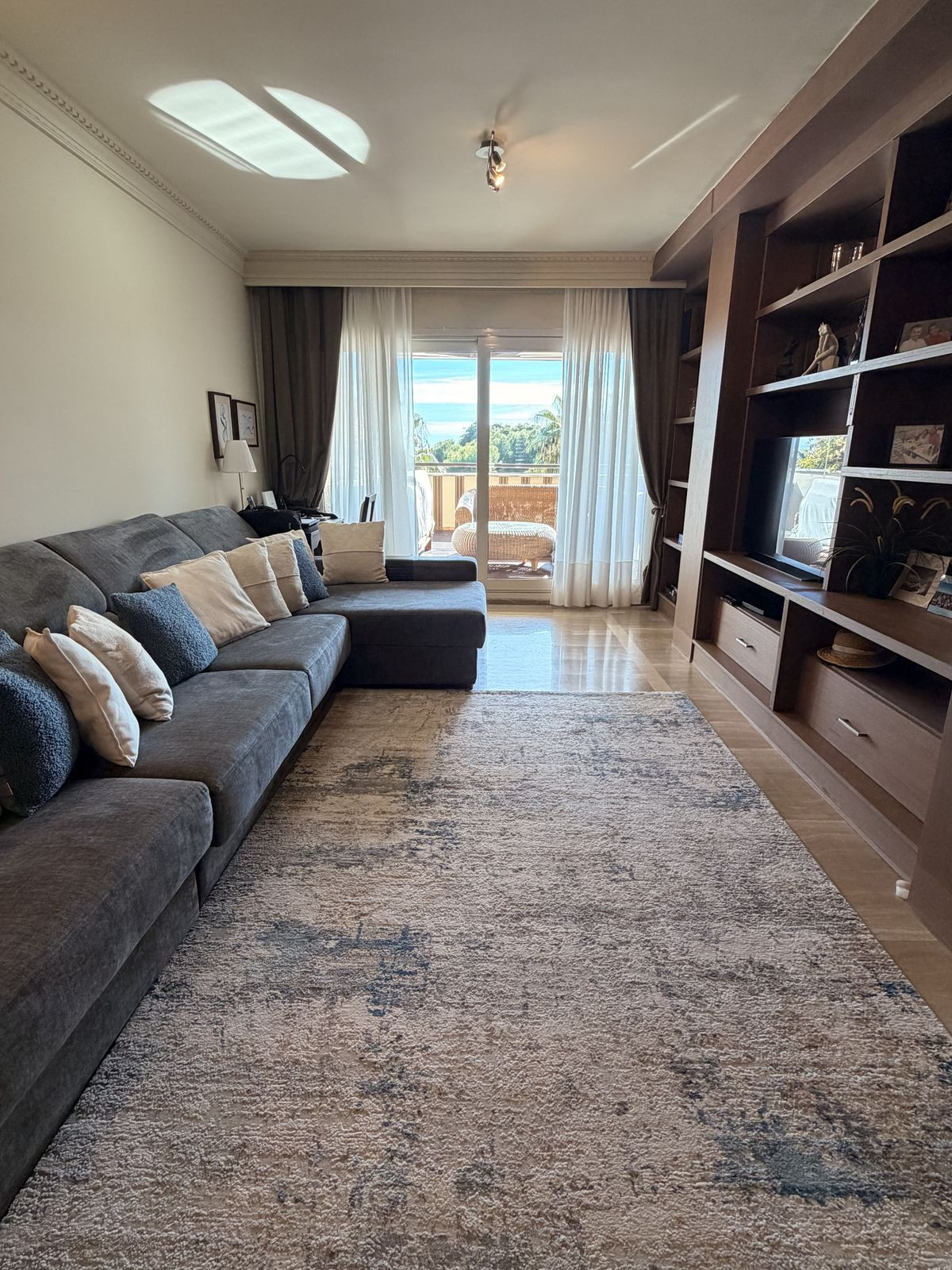 2 Bed Apartment for sale in Sierra Blanca Costa Del Sol, Málaga, Spain