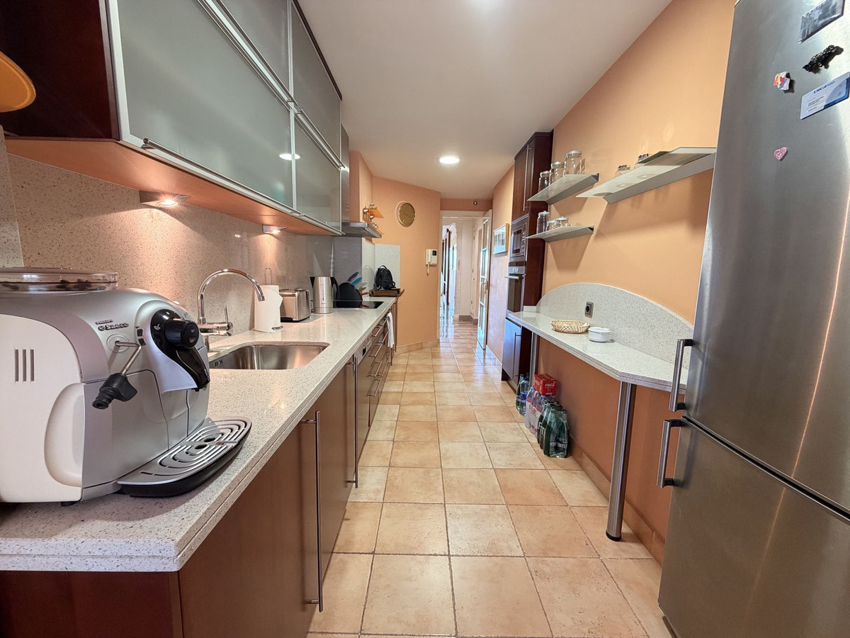 2 Bed Apartment for sale in Sierra Blanca Costa Del Sol, Málaga, Spain