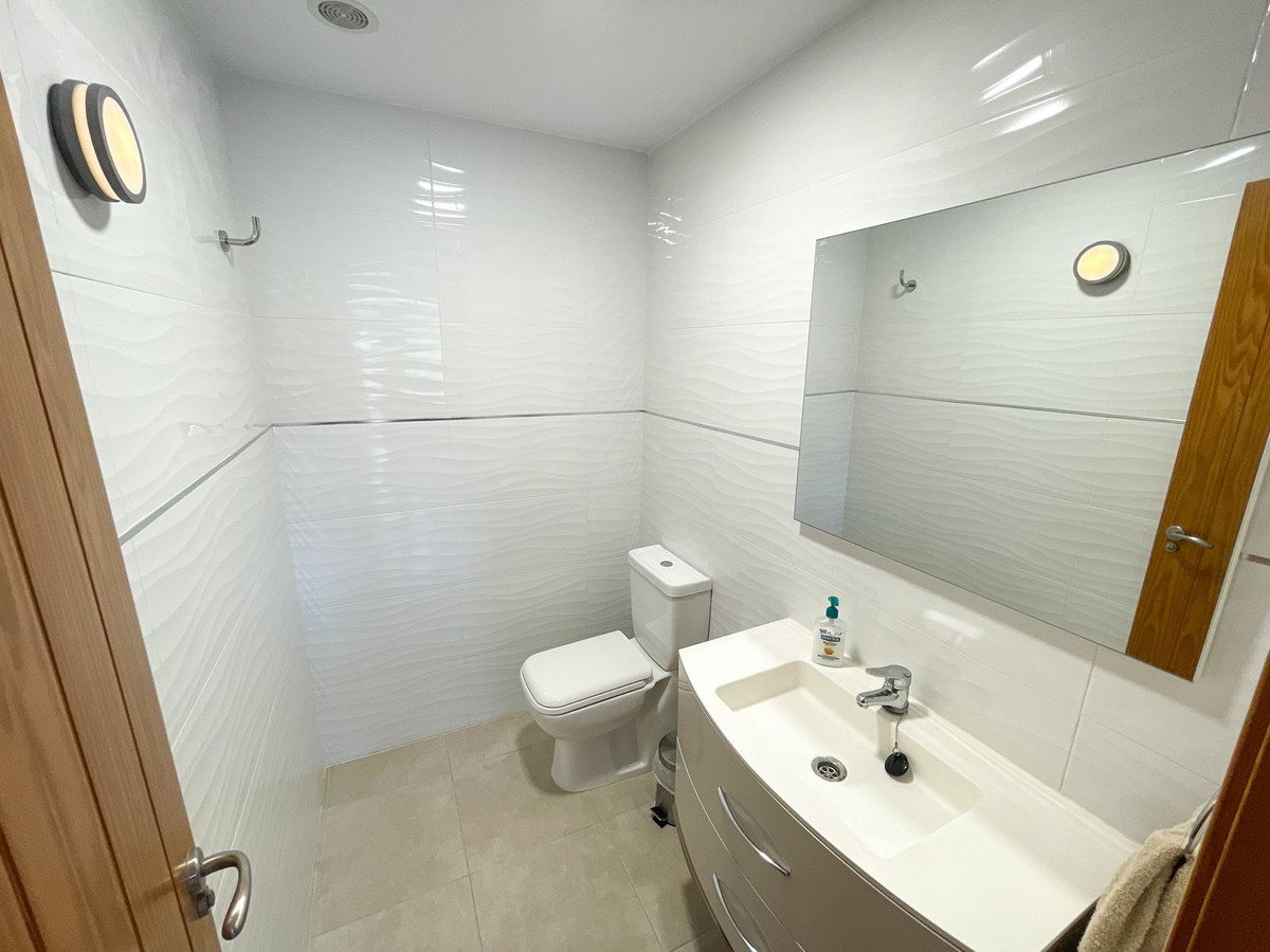Se vende Pareada de 3 dormitorios en Costa Del Sol, Málaga, España