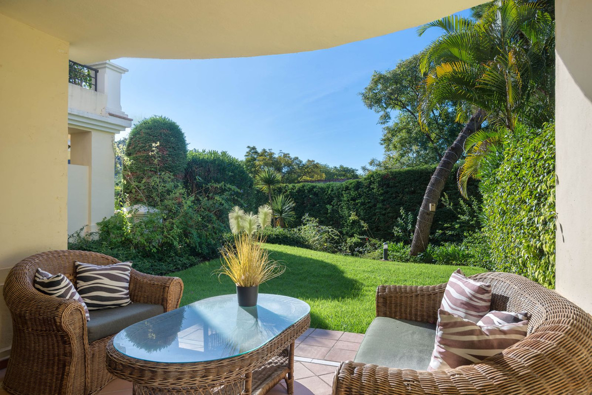 3 Bed Apartment for sale in Los Arqueros Costa Del Sol, Málaga, Spain