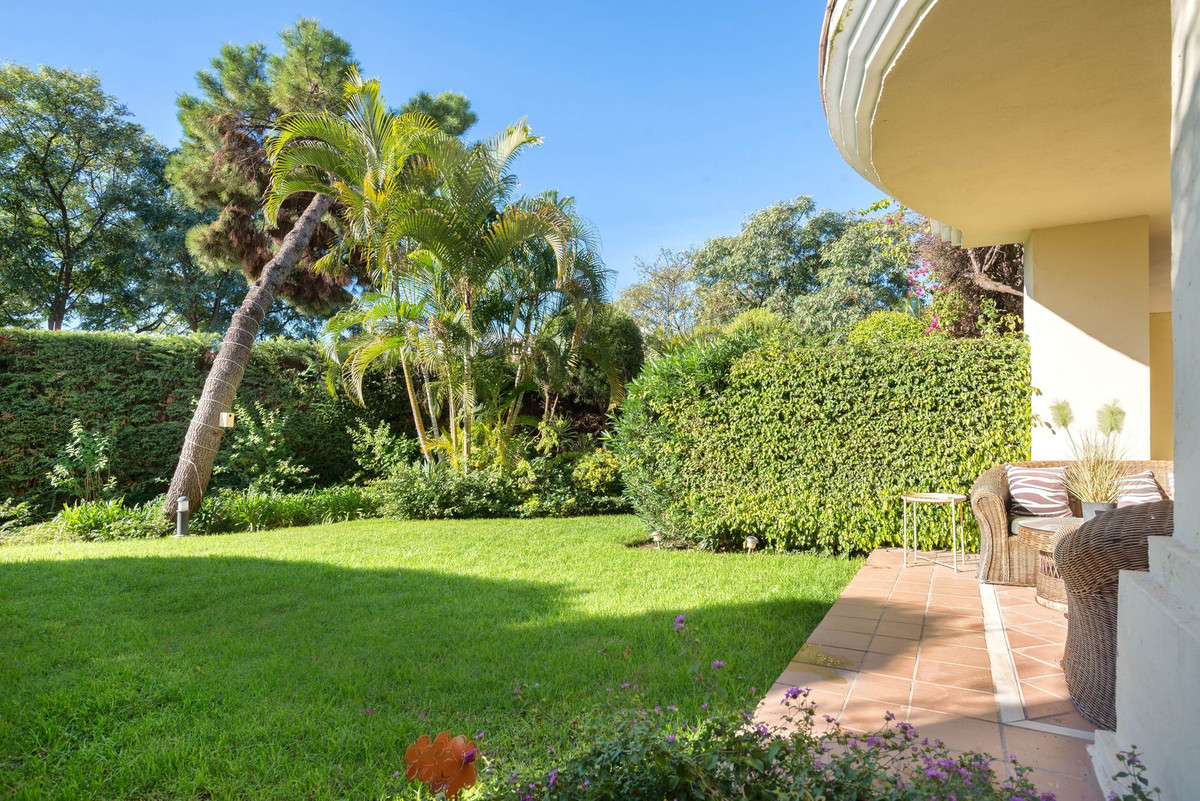 3 Bed Apartment for sale in Los Arqueros Costa Del Sol, Málaga, Spain