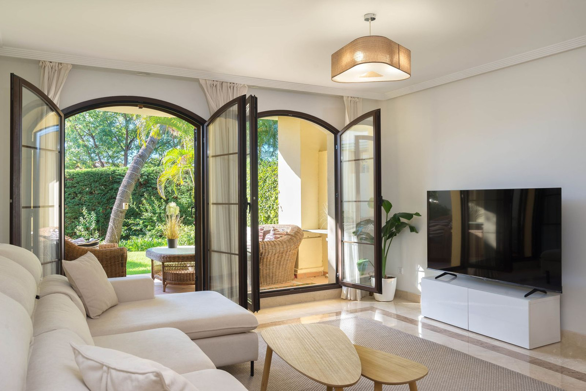 3 Bed Apartment for sale in Los Arqueros Costa Del Sol, Málaga, Spain
