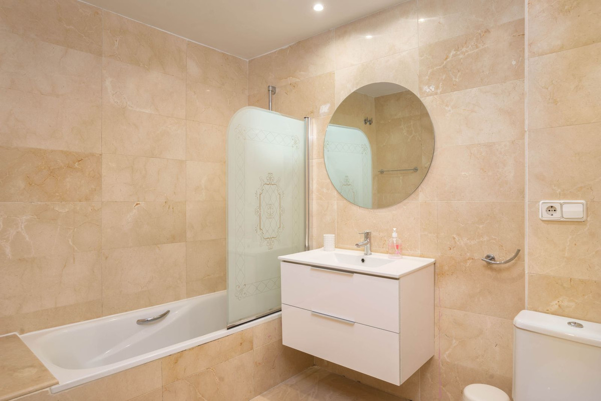 3 Bed Apartment for sale in Los Arqueros Costa Del Sol, Málaga, Spain