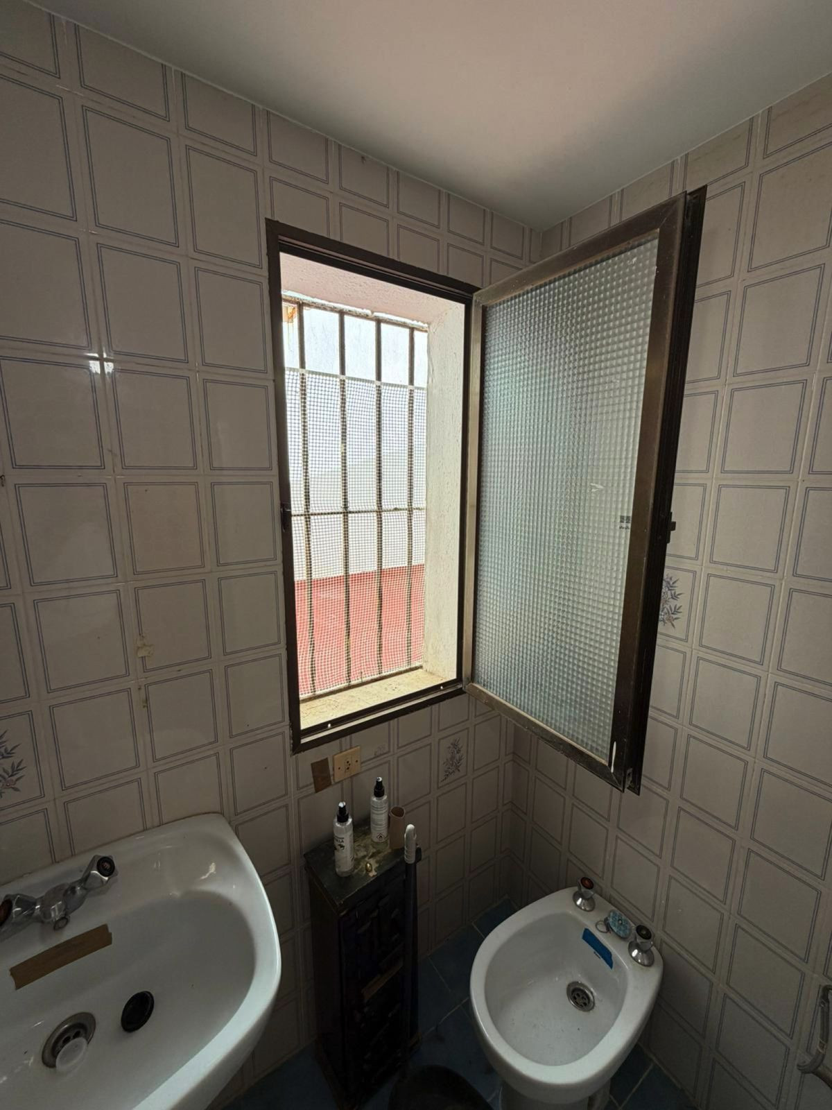 Se vende Apartamento Planta Media de 4 dormitorios en Costa Del Sol, Málaga, España