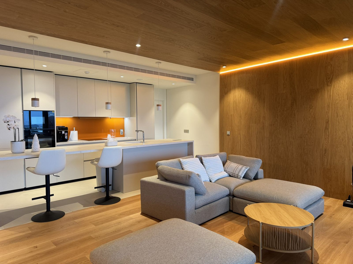 3 Bed Apartment for sale in Fuengirola Costa Del Sol, Málaga, Spain