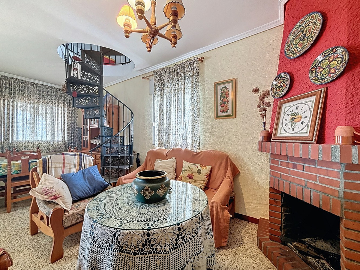 4 Bed Townhouse for sale in Vélezmálaga Costa Del Sol East, Málaga, Spain