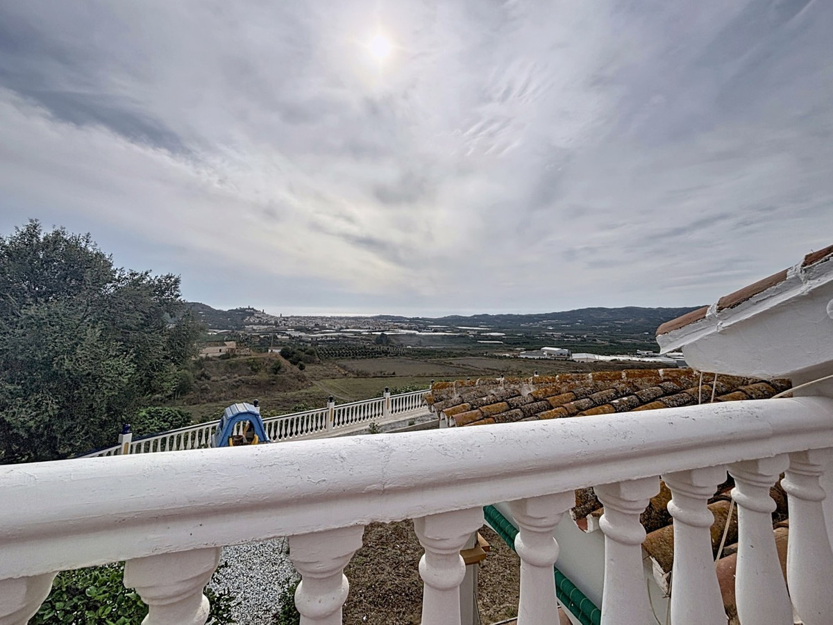 4 Bed Townhouse for sale in Vélezmálaga Costa Del Sol East, Málaga, Spain