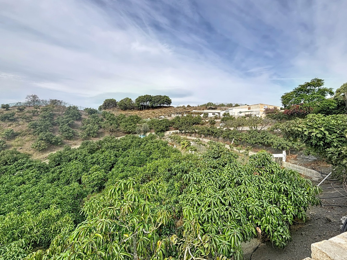 4 Bed Townhouse for sale in Vélezmálaga Costa Del Sol East, Málaga, Spain