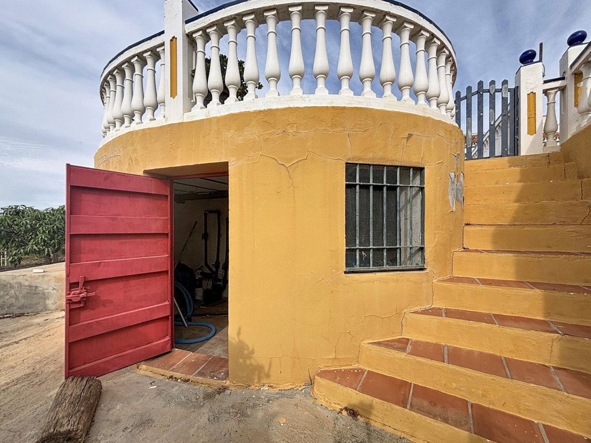 4 Bed Townhouse for sale in Vélezmálaga Costa Del Sol East, Málaga, Spain