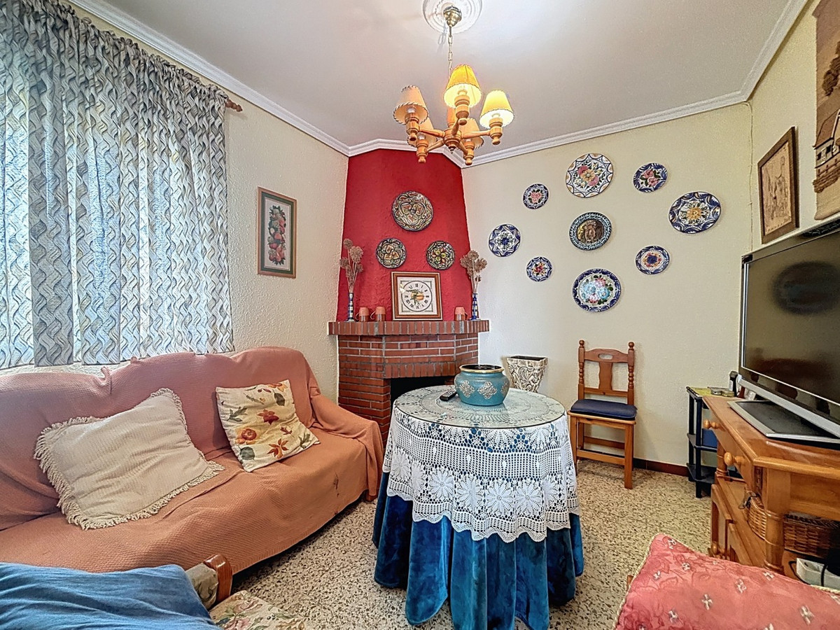 4 Bed Townhouse for sale in Vélezmálaga Costa Del Sol East, Málaga, Spain