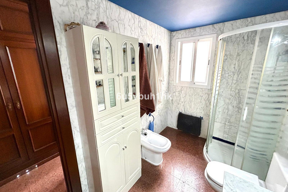 4 Bed Apartment for sale in Fuengirola Costa Del Sol, Málaga, Spain