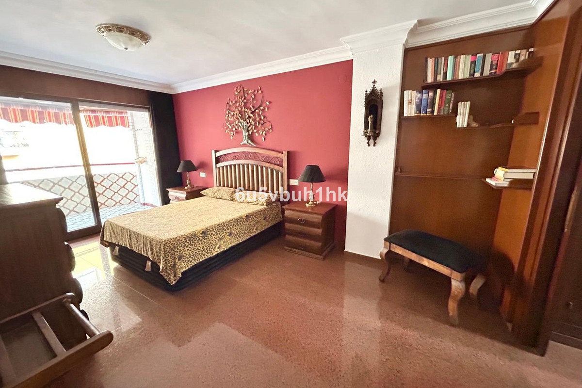 4 Bed Apartment for sale in Fuengirola Costa Del Sol, Málaga, Spain