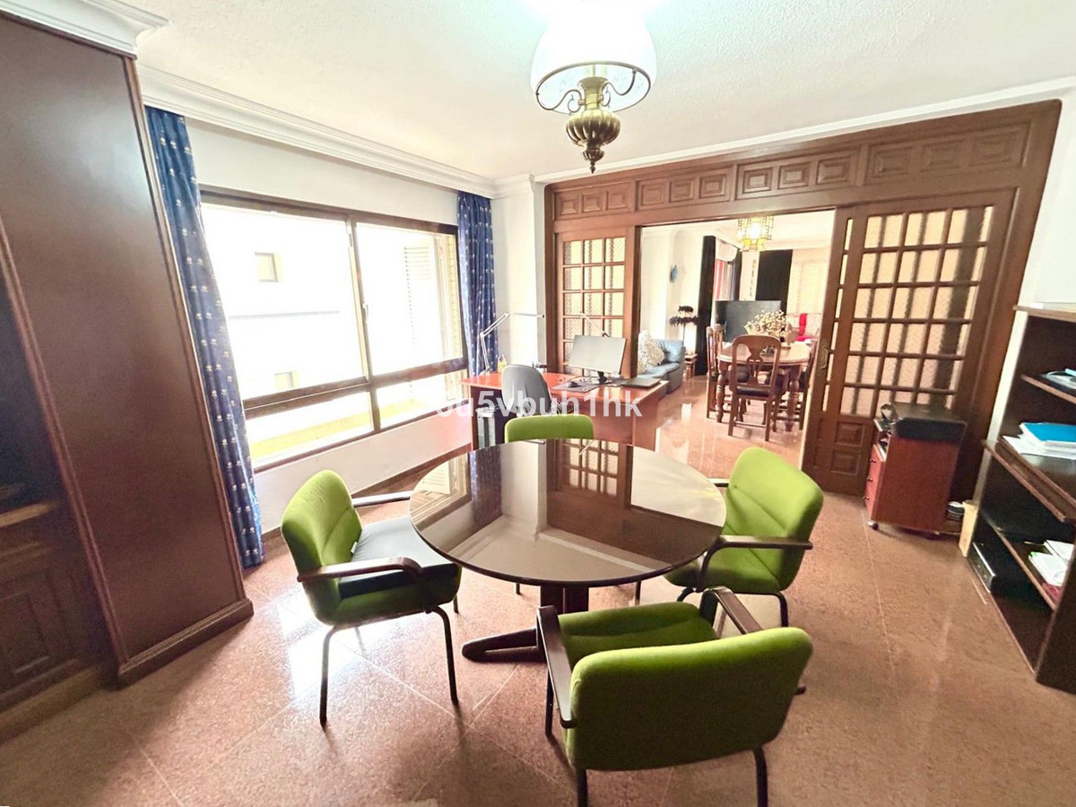 4 Bed Apartment for sale in Fuengirola Costa Del Sol, Málaga, Spain