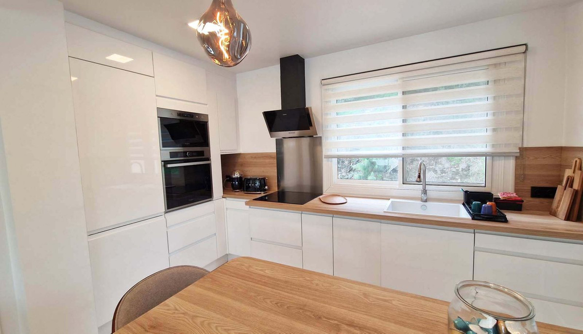 3 Bed Apartment for sale in Benalmadena Costa Costa Del Sol, Málaga, Spain