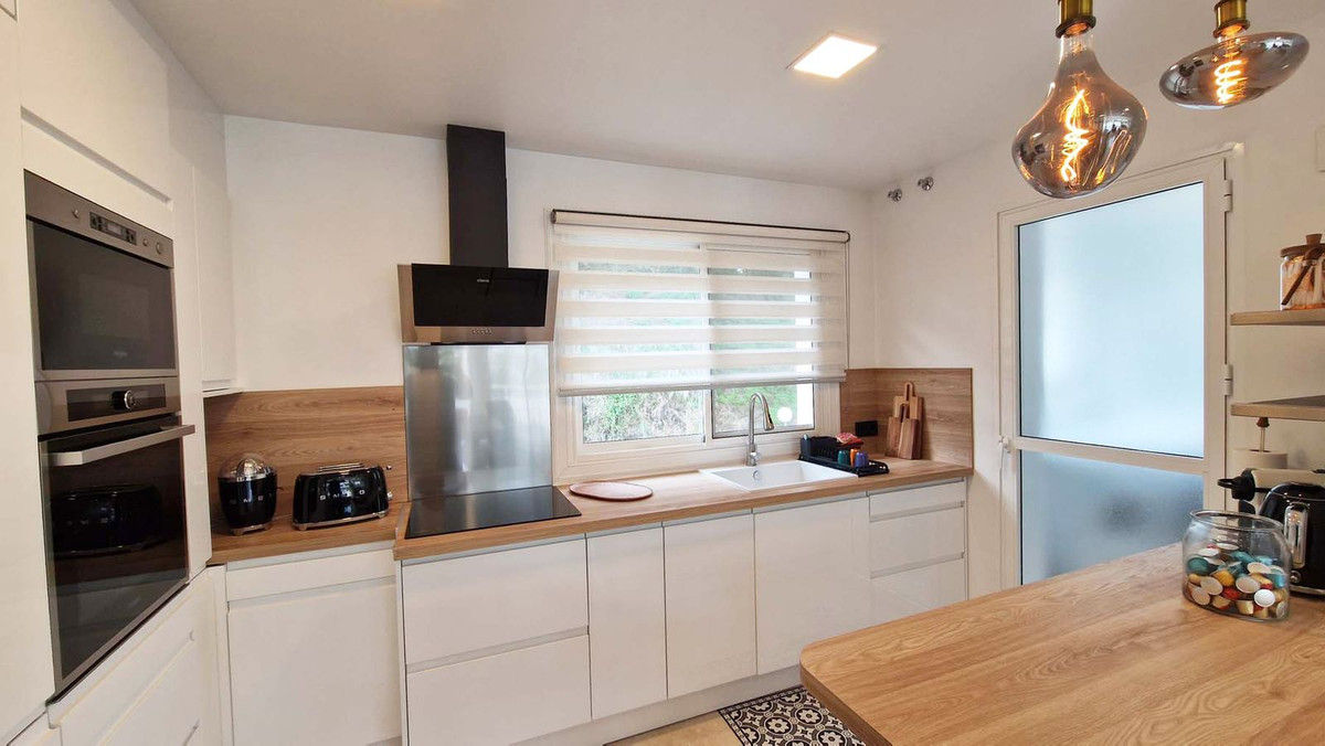 3 Bed Apartment for sale in Benalmadena Costa Costa Del Sol, Málaga, Spain