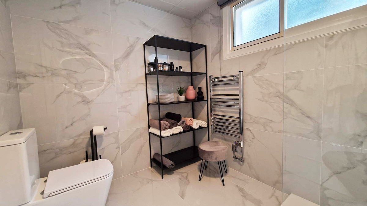 3 Bed Apartment for sale in Benalmadena Costa Costa Del Sol, Málaga, Spain