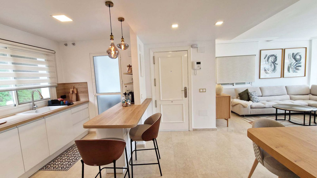 3 Bed Apartment for sale in Benalmadena Costa Costa Del Sol, Málaga, Spain