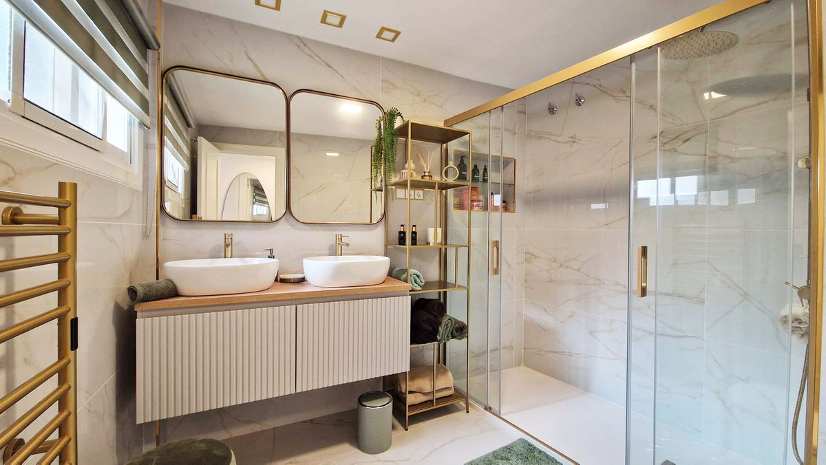 3 Bed Apartment for sale in Benalmadena Costa Costa Del Sol, Málaga, Spain