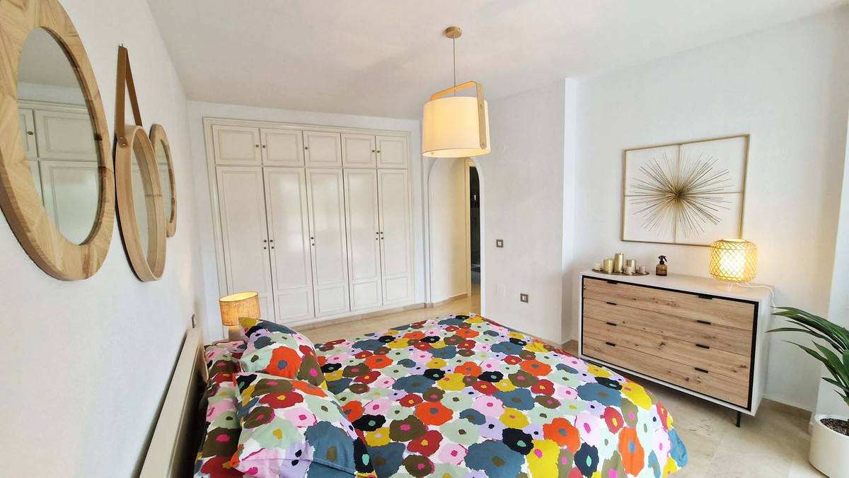 3 Bed Apartment for sale in Benalmadena Costa Costa Del Sol, Málaga, Spain