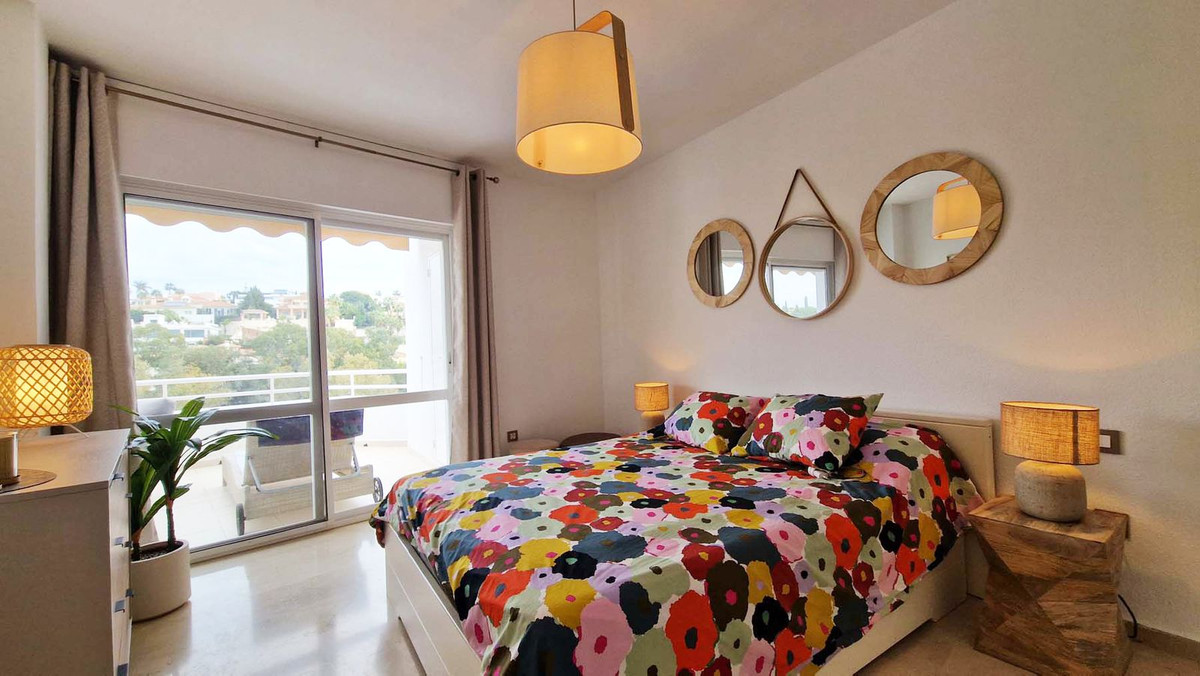 3 Bed Apartment for sale in Benalmadena Costa Costa Del Sol, Málaga, Spain
