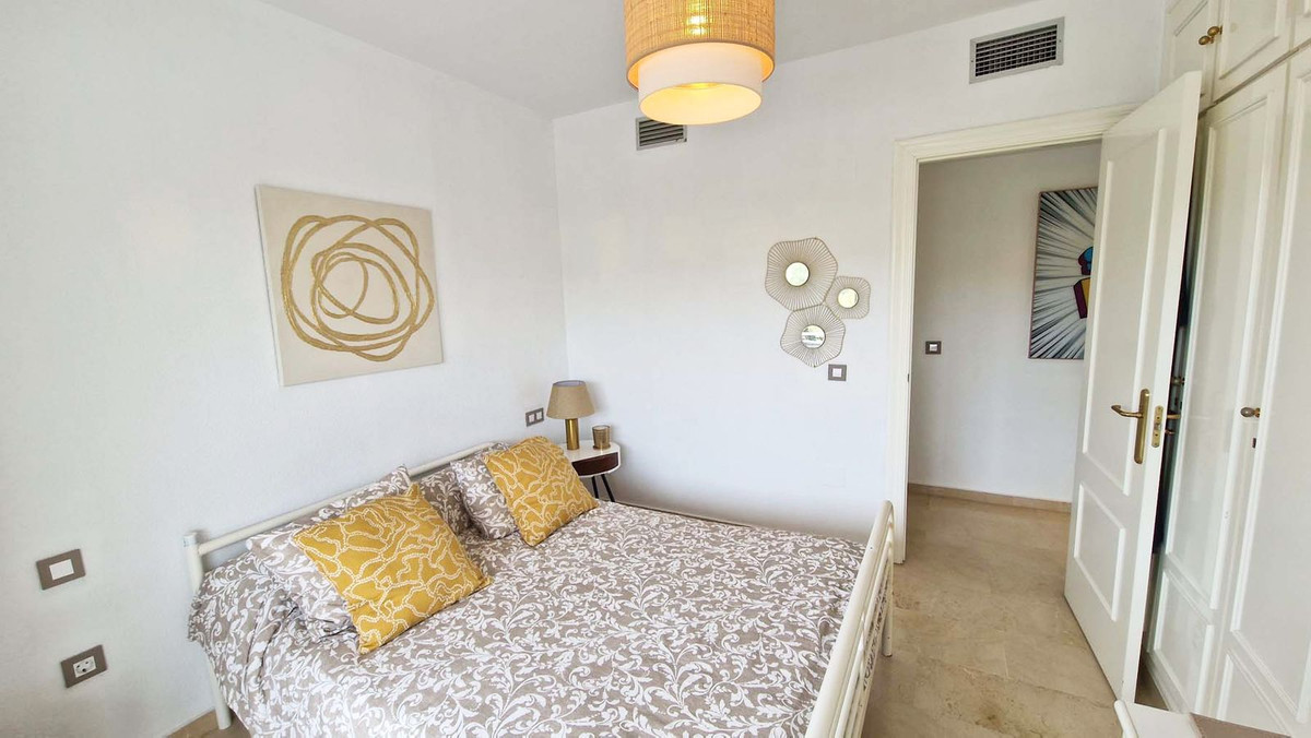 3 Bed Apartment for sale in Benalmadena Costa Costa Del Sol, Málaga, Spain