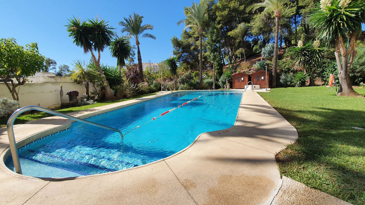 3 Bed Apartment for sale in Benalmadena Costa Costa Del Sol, Málaga, Spain