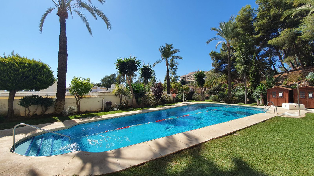 3 Bed Apartment for sale in Benalmadena Costa Costa Del Sol, Málaga, Spain