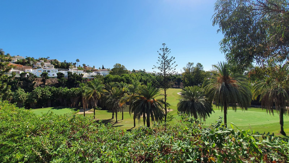 3 Bed Apartment for sale in Benalmadena Costa Costa Del Sol, Málaga, Spain