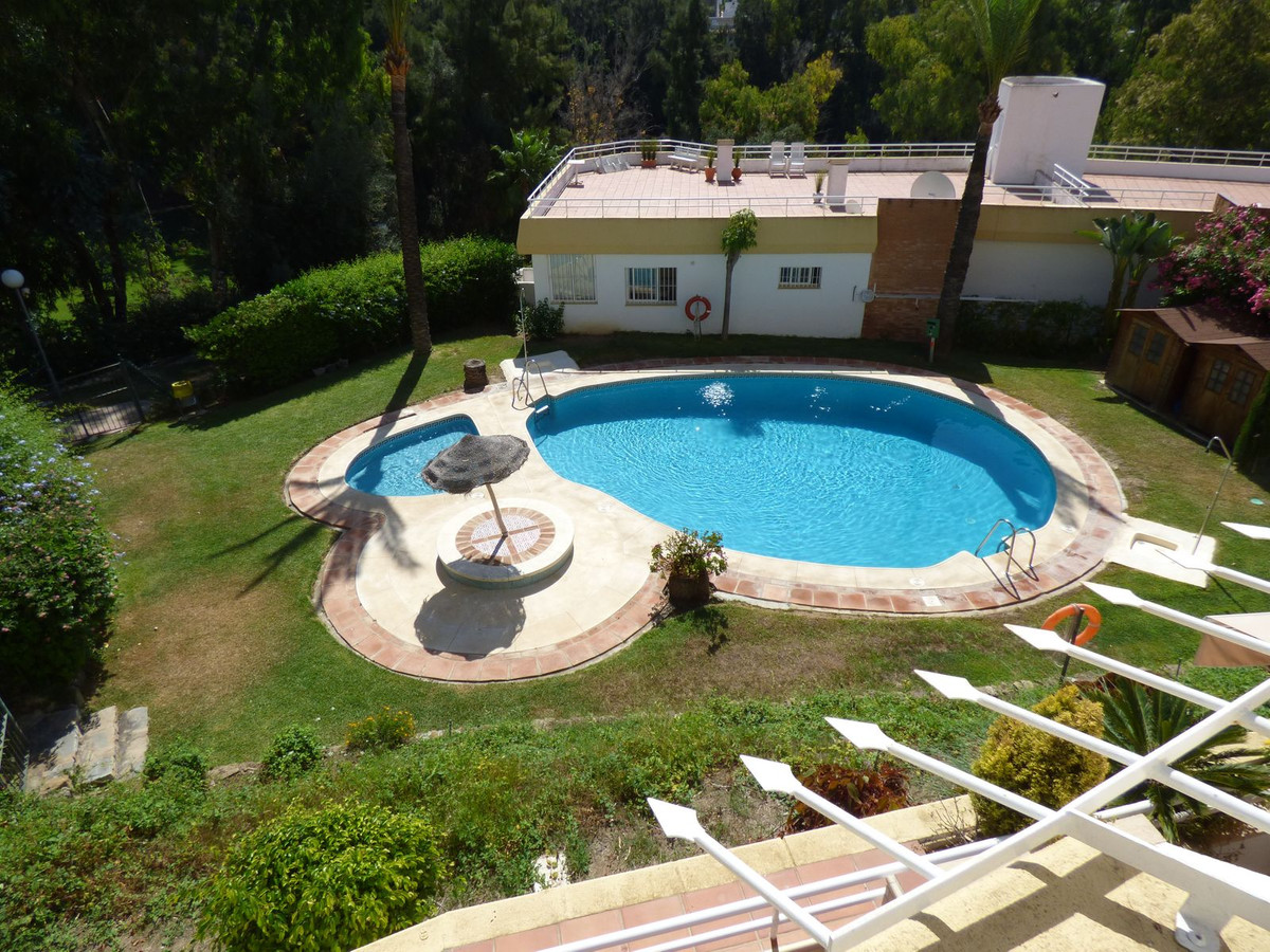 3 Bed Apartment for sale in Benalmadena Costa Costa Del Sol, Málaga, Spain