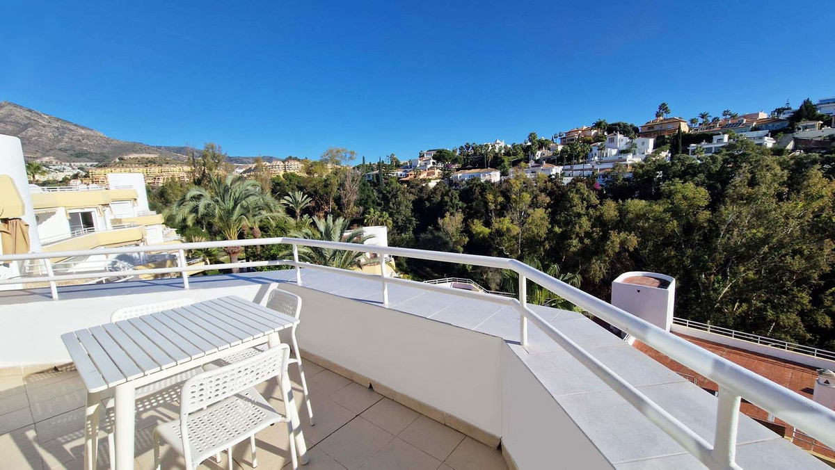 3 Bed Apartment for sale in Benalmadena Costa Costa Del Sol, Málaga, Spain