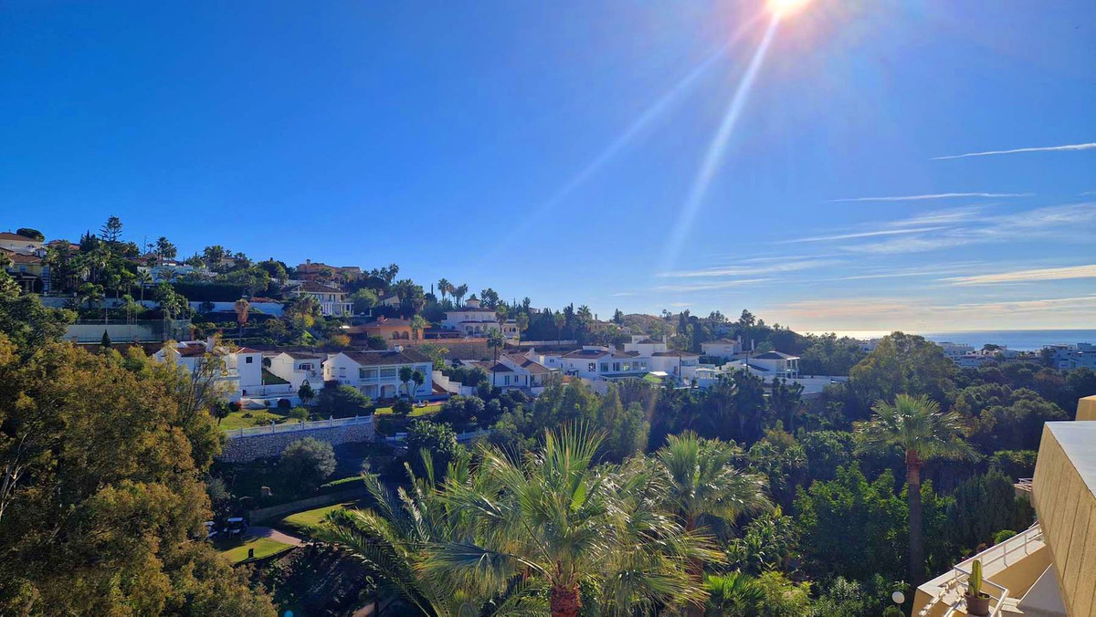 3 Bed Apartment for sale in Benalmadena Costa Costa Del Sol, Málaga, Spain