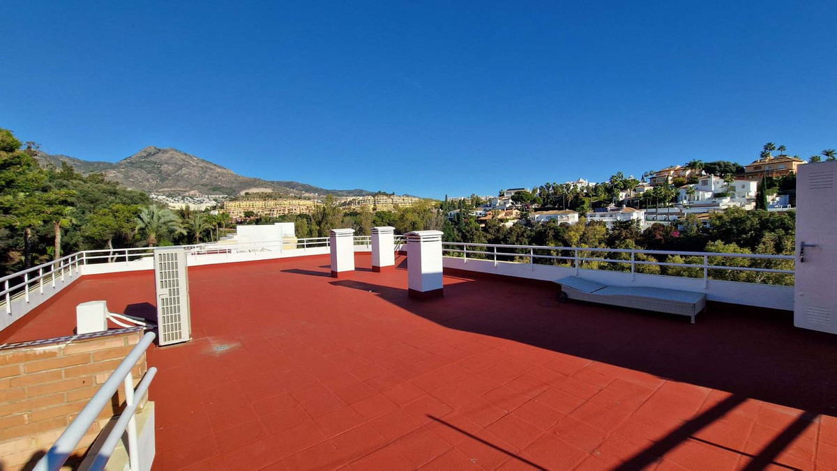 3 Bed Apartment for sale in Benalmadena Costa Costa Del Sol, Málaga, Spain