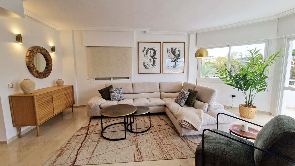 3 Bed Apartment for sale in Benalmadena Costa Costa Del Sol, Málaga, Spain