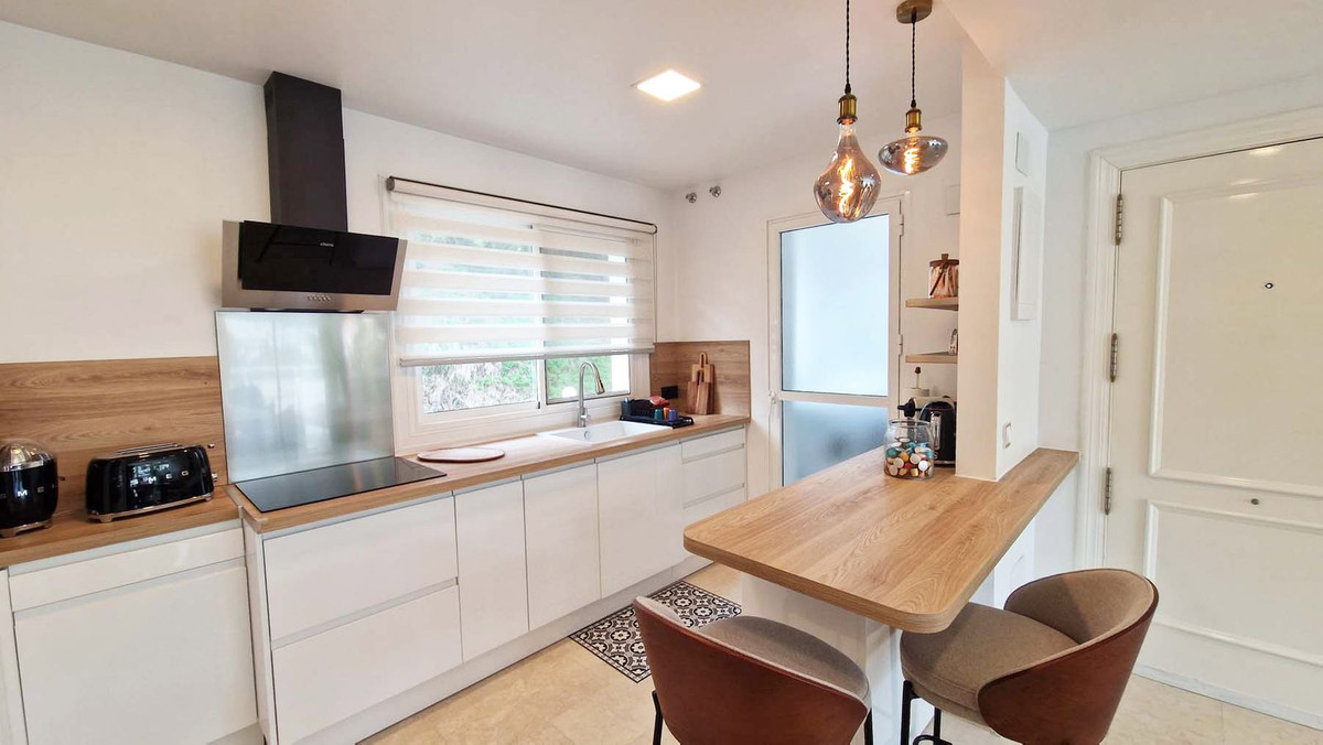 3 Bed Apartment for sale in Benalmadena Costa Costa Del Sol, Málaga, Spain