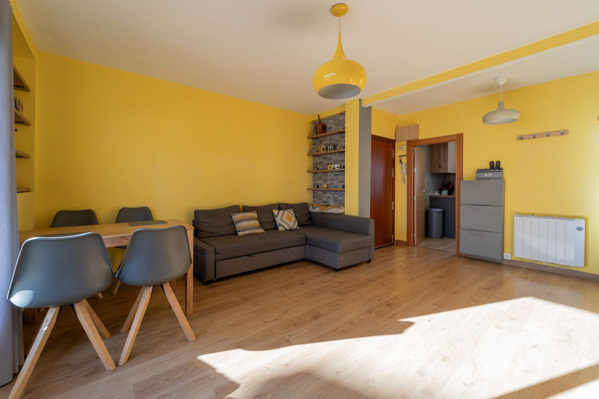 Se vende Apartamento Planta Media de 3 dormitorios en Costa Del Sol, Málaga, España