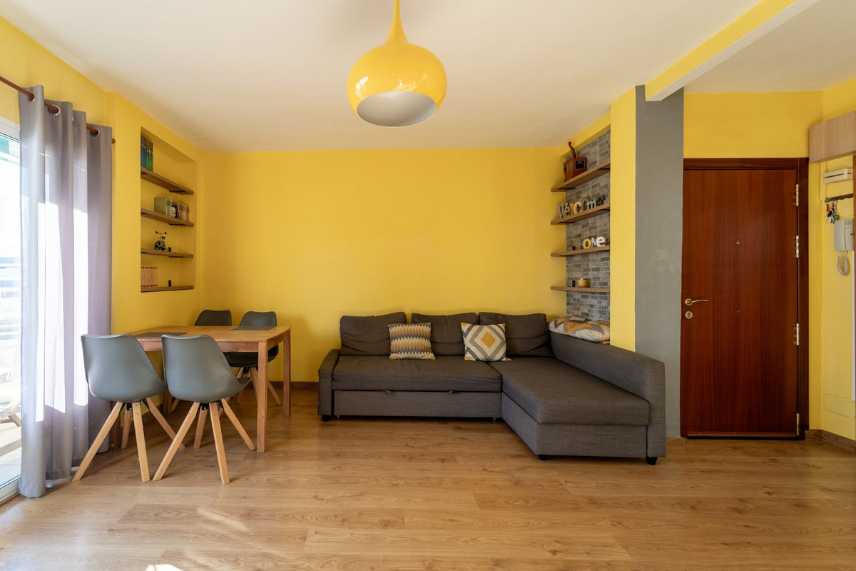 Se vende Apartamento Planta Media de 3 dormitorios en Costa Del Sol, Málaga, España