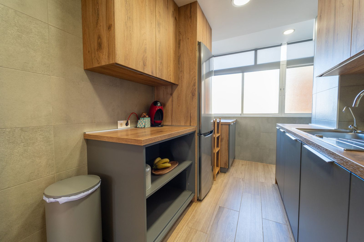 Se vende Apartamento Planta Media de 3 dormitorios en Costa Del Sol, Málaga, España