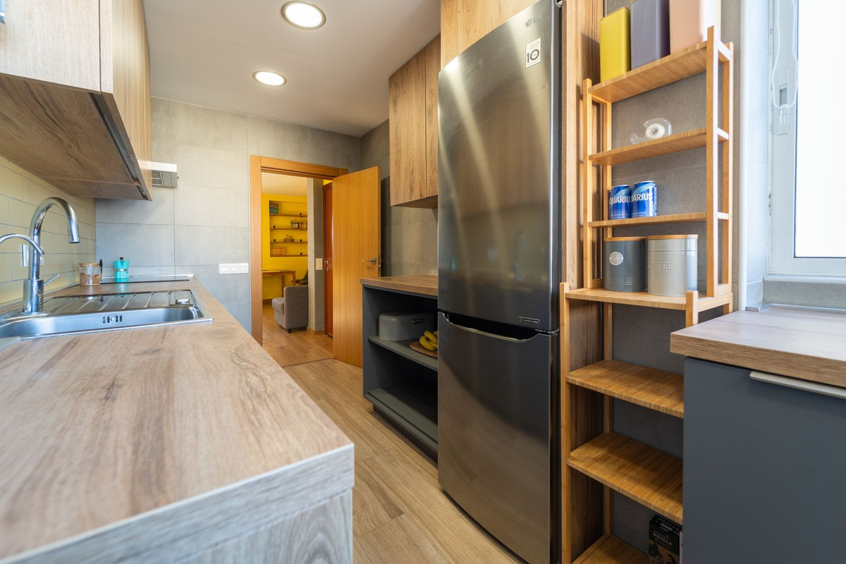 Se vende Apartamento Planta Media de 3 dormitorios en Costa Del Sol, Málaga, España